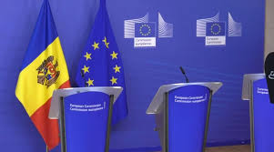 Având în vedere evoluţiile semnificative care au avut loc între timp în vecinătate, este esenţial să se efectueze o revizuire fundamentală a principiilor pe care se bazează politica, a. Declaratii De Presa Sustinute De Prim Ministrul Rm Maia Sandu Si Comisarul European Pentru Politica Europeana De Vecinatate Si Negocieri Pentru Extindere Johannes Hahn