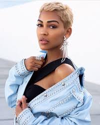 Plan ahead before you get that next haircut to see how you can emphasize the very best that you have and take a friend along when you get that new haircut or new dress. Pin On Black Short Hairstyles