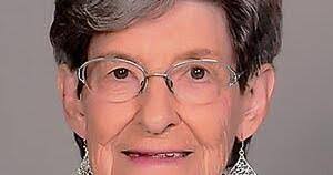 Loretta Sylvester's Instagram, Twitter & Facebook