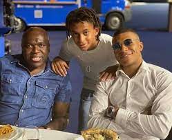Yous see bro, you need them to think you're stronger than you really are. Ethan Mbappe Meet Younger Brother Of Kylian Mbappe Vergewiki