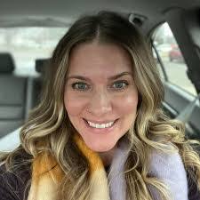 Shelley Strickland's Instagram, Twitter & Facebook