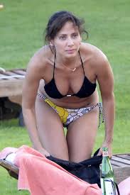 Natalie Imbruglia nip peek while tanning her back topless Porn Pictures,  XXX Photos, Sex Images 3229998 - PICTOA