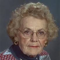 Karen Loar's Instagram, Twitter & Facebook