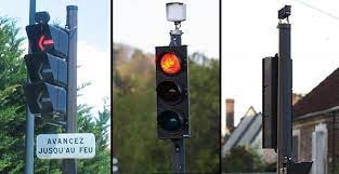 Une caméra d'extérieur ip de surveillance est une caméra répondant à un indice de protection définit par la norme internationale iec 60529 lui permettant de résister aux intempéries (averse, vent), aux poussières et aux températures extrêmes. J Ai Vu Une Camera Sur Les Feux Rouges