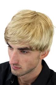 Mit ein bisschen gel oder wachs kann ein strubbel look entstehen oder der pony seitlich aus dem gesicht gestylt werden. Herrenperucke Perucke Manner Blond Scheitel Herren Kurzhaarfrisur Kurz Gfw993 25 Kaufen Bei Vk Event Fashion Gmbh