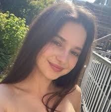 Trina Schell's Instagram, Twitter & Facebook