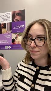 Scenes from a toddler eye exam 😂 Pediatrician exams are so fun! Especially  when your mom is the doctor 🥰 Did you know that it is recommended that  your child have a