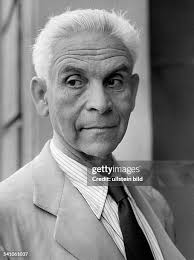 362 Ernest Harry Stock Photos, High-Res Pictures, and Images