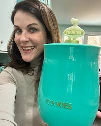 LOVE my 1950s RARE PLAS-TEX COOKIE CANISTER! Share your favorite cookie  jars 🩵