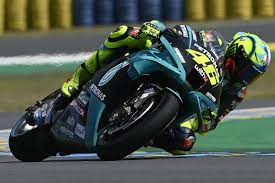 The legendary motogp career of valentino rossi will come to a close at the end of the 2021 season, the italian has announced in a press conference. Valentino Rossi Setze Motogp Karriere Nicht Wegen Fans Fort