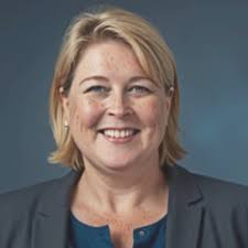 Holding employees accountable boosts performance and happiness.