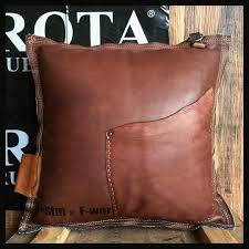 Cuscini decorativi per questo tipo di divano sono disponibili in vari colori, fantasie e stili. Pin Su Sofa Pillows