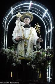 Statua Di Sant Antonio Di Padova Venerato Nella Basilica Pontificia Ad Afragola Statue Scatti