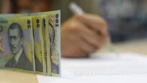 Un profesor din dolj a câştigat, în 2015, 80.000 de lei numai din meditaţiile private acordate elevilor. CaÈi Bani CaÈtigÄ Un Profesor Debutant Èi PanÄ La Ce Salariu Poate Ajunge In Cariera Sa Stiri Directe