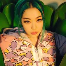 Teresa Super's Instagram, Twitter & Facebook