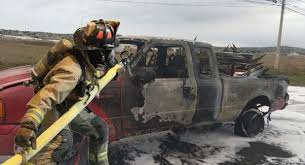 Emergencia en plena autopista México-Pachuca: se incendia camioneta | FOTOS
