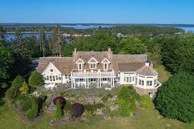 House Hunting In Nova Scotia A Sprawling Seaside Villa For 2 Million The New York Times
