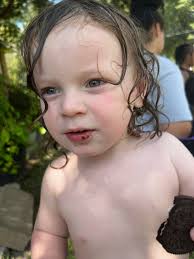 Cute sayings for saying goodbye with kids  https://pintsizedtreasures.com/best-tear-free-ways-to-say-bye-to-kids/