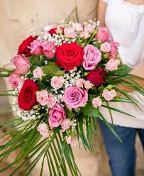 La fête des mères occupe une place très importante dans l'esprit de la population mondiale pour célébrer les mères et leur apporter un cadeau en ce jour. Fleurs Fete Des Meres Plus De Fleurs