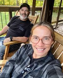 It's been a busy Sunday for us, but now it's time to pause and relax