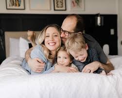 Family Photography Ideas Lifestyle In Home Session Easy Relaxed Genuine Casual Vibe Indoor Family Photography Family Photography Lifestyle Photography Family