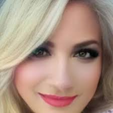 I keep getting this picture sent to me! I've seen some big and beautiful  plants in my time but Is it real? #garden #plants #flowers