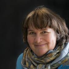 Linda Kohl's Instagram, Twitter & Facebook