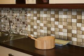 فسيفساء بنية اللون ظلال لون بيج مع ذهب أمثلة على بلاط ديكور بحجم 5 5 سم