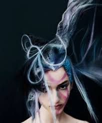 Eliza Andrews's Instagram, Twitter & Facebook