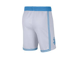 The lakers shop is ready to assist you in scoring the absolute best los angeles lakers gear so men, women and youth can cheer the team onto victory. Nike Los Angeles Lakers Nba City Edition 2020 Swingman Shorts Basketballshop24 De