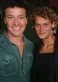 O prêmio é mais que merecido, já que a. Ex Modelo Viciada Em Crack Grava Programa De Tv Com Rodrigo Faro Noticias Uol Noticias