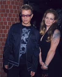 Statistics put billy idol height as 1.75 m and weight 69kg. Who Is Perri Lister Dating Perri Lister Boyfriend Husband