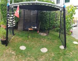 Garten boden trampolin rund set inklusiv randabdeckung, sprungmatte und sehr starke federn. Trampolin Diy Mach Das Aus Altem Trampolin Fur Kinder Haveideer