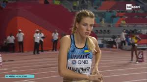 Verso fine secolo la tecnica di salto iniziò a evolversi, a partire da quella introdotta da michael f. Doha Alto Esplode La Baby Mahuchikh Video Ma Il Titolo E Della Regina Lasitskene Queen Atletica