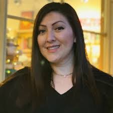 Laura Mapp's Instagram, Twitter & Facebook