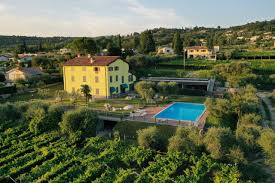 Case piano terra a parma: Ca Bottrigo Con 1 Camera Al Pianoterra Con Giardino E Piscina Appartamenti In Bardolino