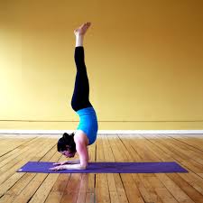 Here Are The Nine Moves You Need To Do To Master Handstands Cool Yoga Poses Yoga Poses Headstand Poses