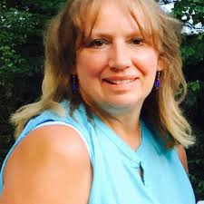 🎊 **Let's get ready for the Peanuts gang!** 🎊 One more day! Snoopy and  his friends will join us! What are you looking forward to seeing at this  event? 🌈 💖 Share