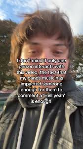 If ur reading this drop a hell yeah in the comments, we respond to every  comment #poppunk #foreverautumn #sunrise #blink182 #neckdeep