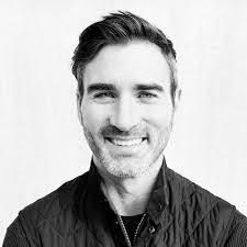 Logan Cromwell's Instagram, Twitter & Facebook