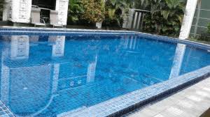 Menjaga agar air kolam tetap jernih terletak pada ketekunan anda dalam membersihkan air kolam tersebut. 4 Cara Ampuh Agar Air Kolam Renang Tetap Jernih Bersih Aman