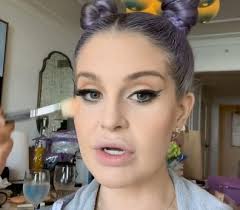 She says, i'm planning my surgery. 8pwcsm2qaifixm