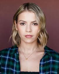 Amanda Blackard's Instagram, Twitter & Facebook