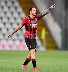 Associazione calcio milan, commonly referred to as ac milan or simply milan, is a professional football club in milan, italy, founded in 189. Fgyqa8w3nqyv9m