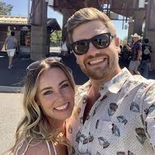 Ashleigh Collins and Alec Starr's Wedding Registry