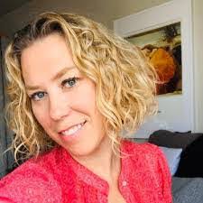 Michelle Bellinger's Instagram, Twitter & Facebook