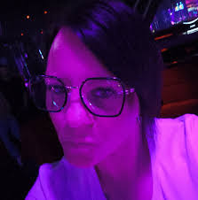 Bonjour je cherche un patissier ou pâtissière pour me faire un gâteau pour  le 31 décembre 2023 pour 15 personnes sur le thème bob l eponge. Merci à  tous