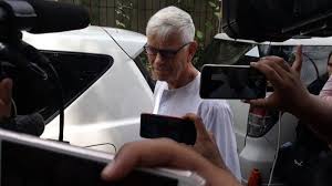 Bagi wanita, kuala lumpur adalah syurga kalian. Tiba Di Rumah Duka Di Jakarta Selatan Dari Kuala Lumpur Ayah Ashraf Sinclair This Morning Tribun Jakarta