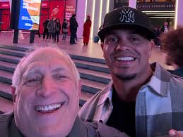 Primero que todo quiero darle las gracias a Dios y los @rojos de Cincinnati  en especial a Rob Coughlin , Alejandro Ahumada y Juan Silva  @solo_atletas_podcast por darme la oportunidad de exponer