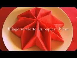 Le pliage en forme de cravate vous assure d'apporter à votre table une pointe d'élégance ainsi qu'une touche d'humour. Pliage De Serviette Facile Fleur Youtube